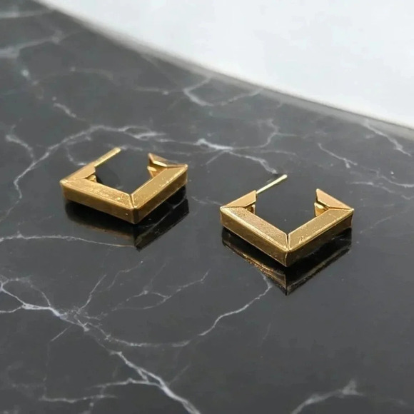 Gold Plated Square Hoop Earrings - Picture 1 of 2